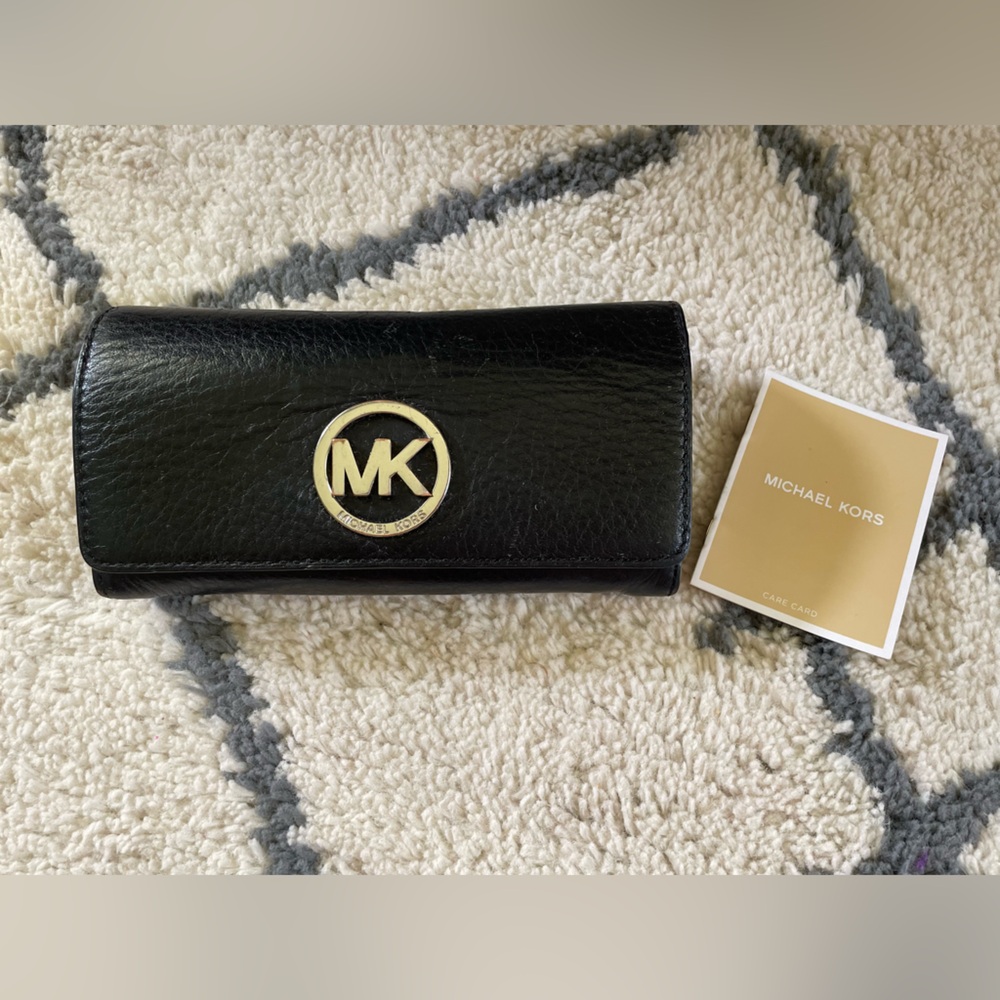 Michael Kors Fulton Flap Continental Long Wallet